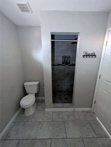 7237 Autumn Run Drive, Forest Hill, TX 76140