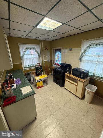 4421 N 8TH ST, Philadelphia, PA 19140