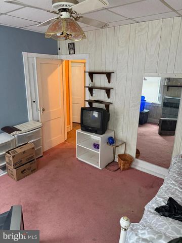 4421 N 8TH ST, Philadelphia, PA 19140