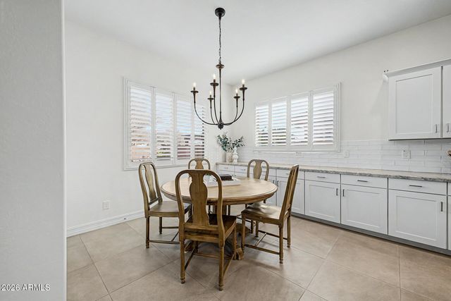 7623 S BARLOW Drive, Gilbert, AZ 85298