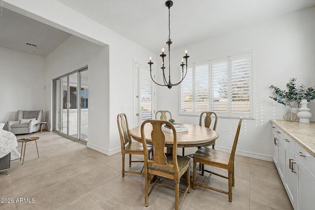7623 S BARLOW Drive, Gilbert, AZ 85298