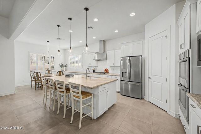 7623 S BARLOW Drive, Gilbert, AZ 85298