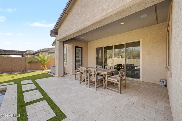 7623 S BARLOW Drive, Gilbert, AZ 85298