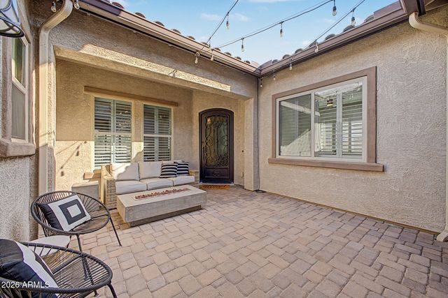 7623 S BARLOW Drive, Gilbert, AZ 85298