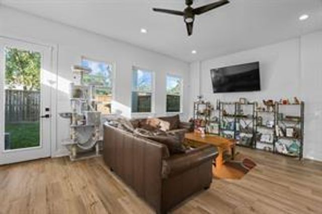 5317 Jefferson Street, Houston, TX 77023