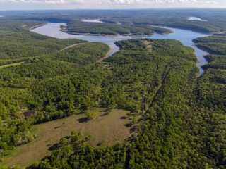 000 Barton Road, Cedarcreek, MO 65627