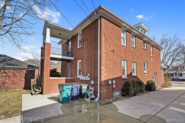 200 S Pleasant Street A, Royal Oak, MI 48067