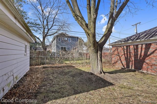200 S Pleasant Street A, Royal Oak, MI 48067