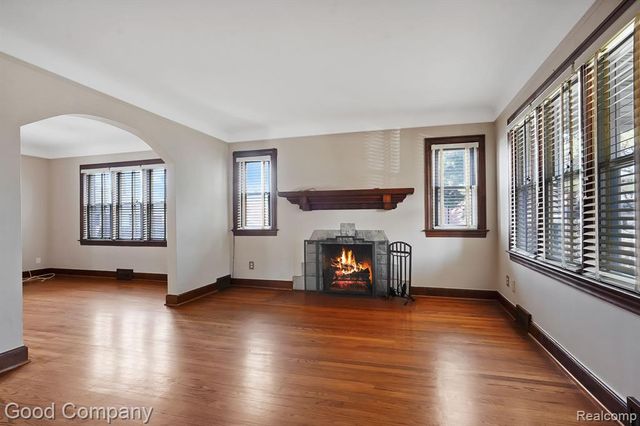 200 S Pleasant Street A, Royal Oak, MI 48067