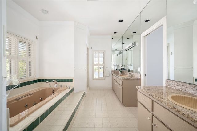 266 Riverway Drive, Vero Beach, FL 32963