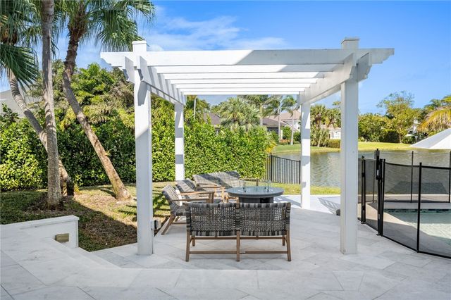 266 Riverway Drive, Vero Beach, FL 32963