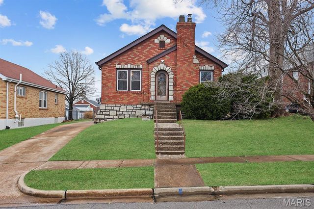 817 Karlsruhe Place, Unincorporated, MO 63125