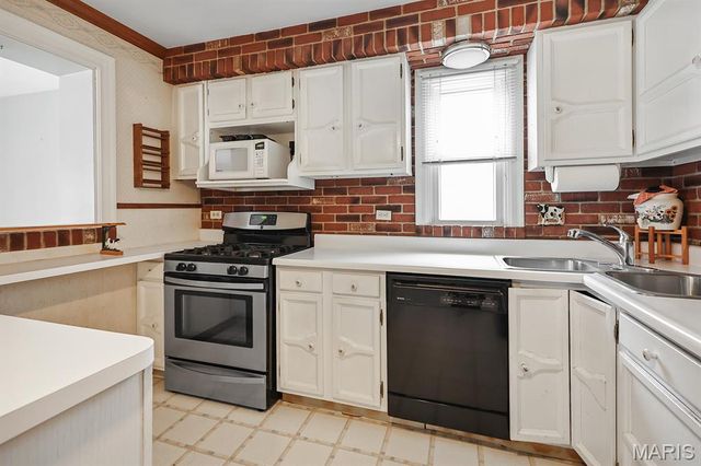 817 Karlsruhe Place, Unincorporated, MO 63125