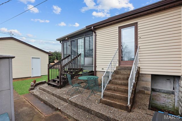 817 Karlsruhe Place, Unincorporated, MO 63125