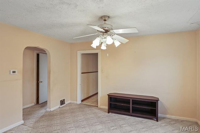 817 Karlsruhe Place, Unincorporated, MO 63125