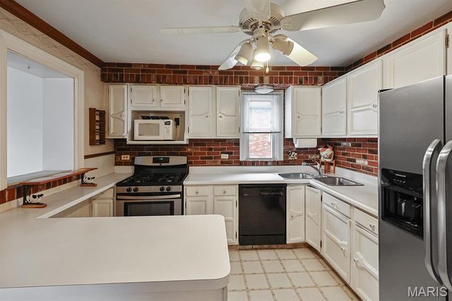 817 Karlsruhe Place, Unincorporated, MO 63125