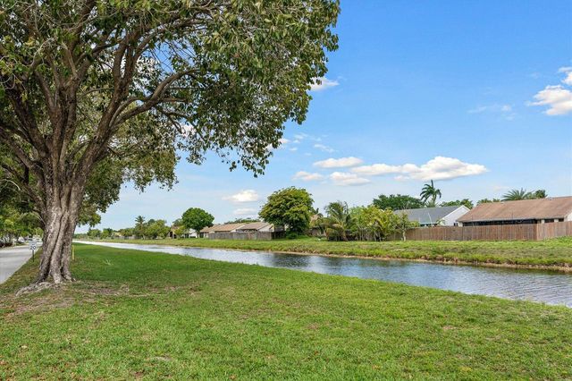 10360 NW 30th Court 403, Sunrise, FL 33322