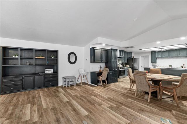 25832 Magnolia Rd, Escalon, CA 95320