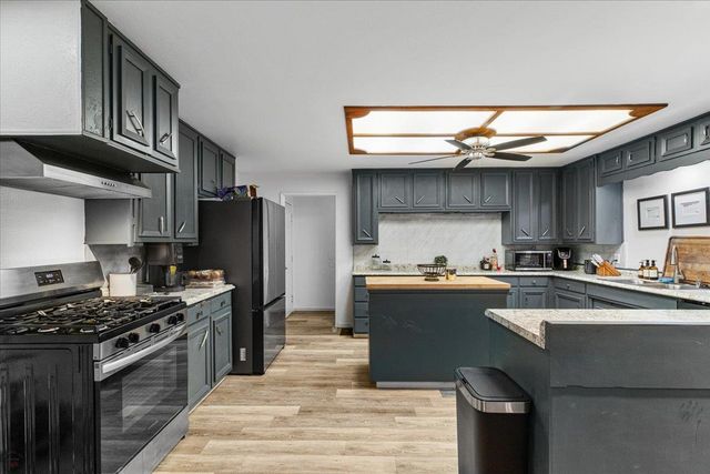 25832 Magnolia Rd, Escalon, CA 95320