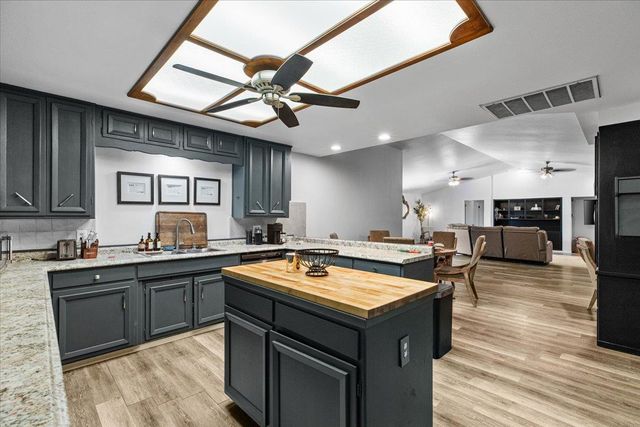 25832 Magnolia Rd, Escalon, CA 95320