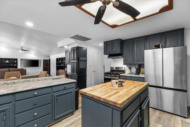 25832 Magnolia Rd, Escalon, CA 95320