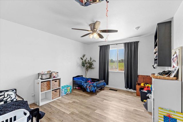 25832 Magnolia Rd, Escalon, CA 95320