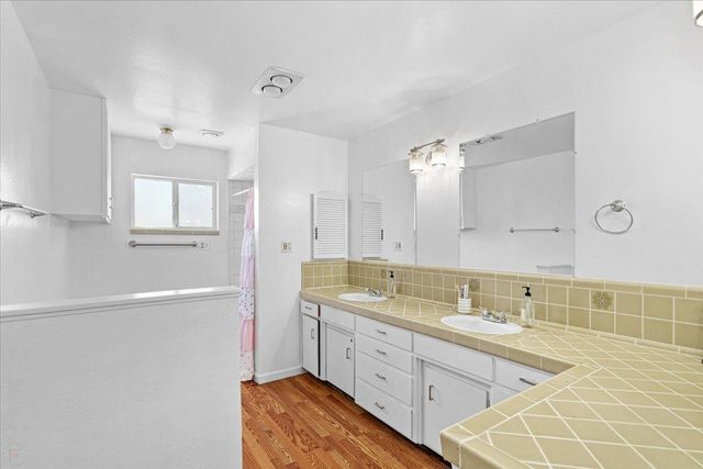 25832 Magnolia Rd, Escalon, CA 95320