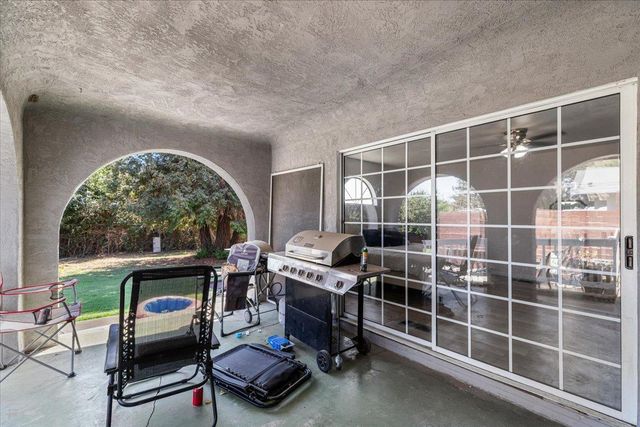 25832 Magnolia Rd, Escalon, CA 95320