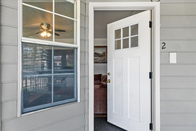 25832 Magnolia Rd, Escalon, CA 95320