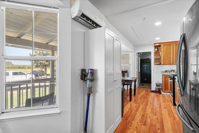 25832 Magnolia Rd, Escalon, CA 95320