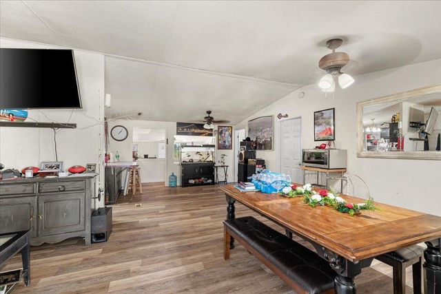 25832 Magnolia Rd, Escalon, CA 95320