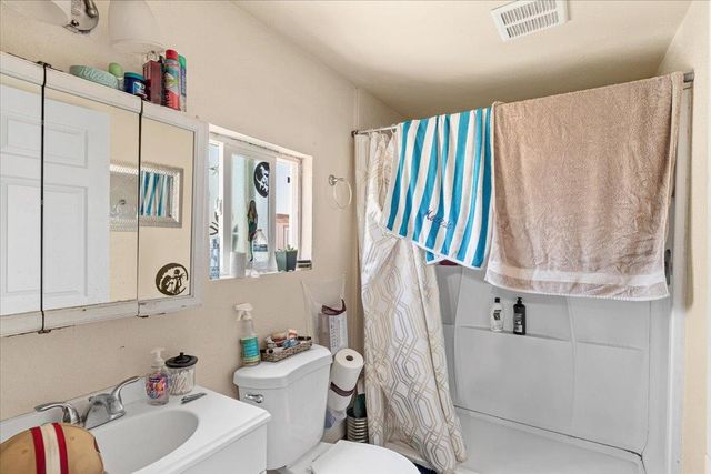 25832 Magnolia Rd, Escalon, CA 95320