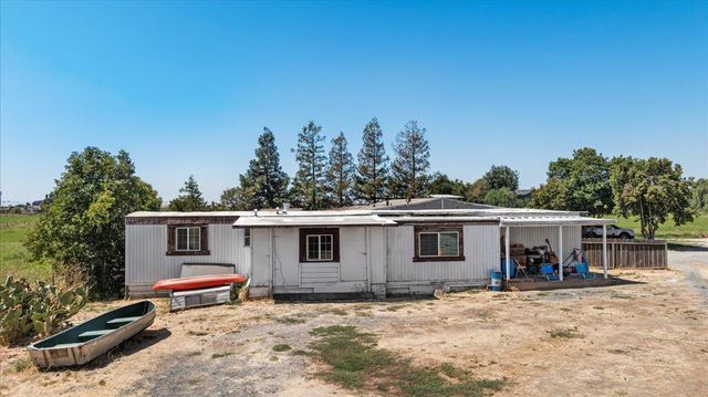 25832 Magnolia Rd, Escalon, CA 95320