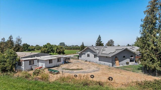 25832 Magnolia Rd, Escalon, CA 95320