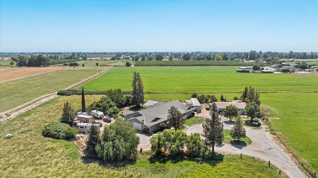 25832 Magnolia Rd, Escalon, CA 95320