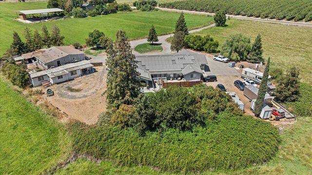 25832 Magnolia Rd, Escalon, CA 95320