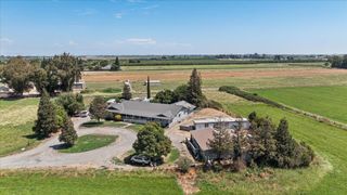 25832 Magnolia Rd, Escalon, CA 95320