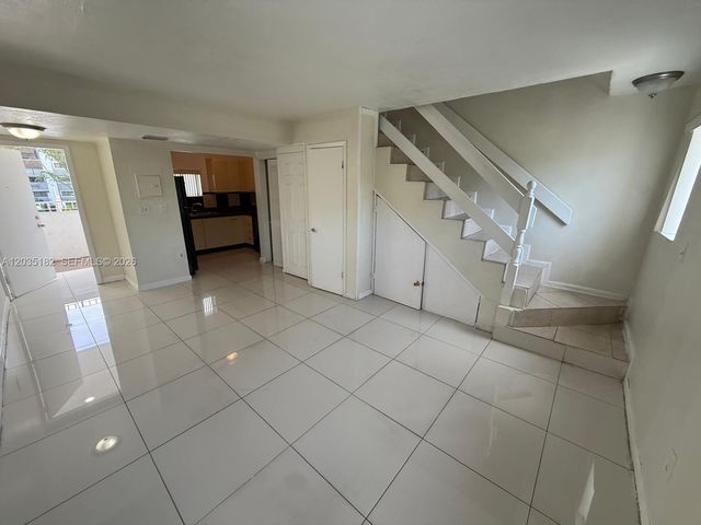 5611 W 25th Court 10A, Hialeah, FL 33016