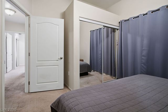 3325 Cactus Shadow Street 104, Las Vegas, NV 89129