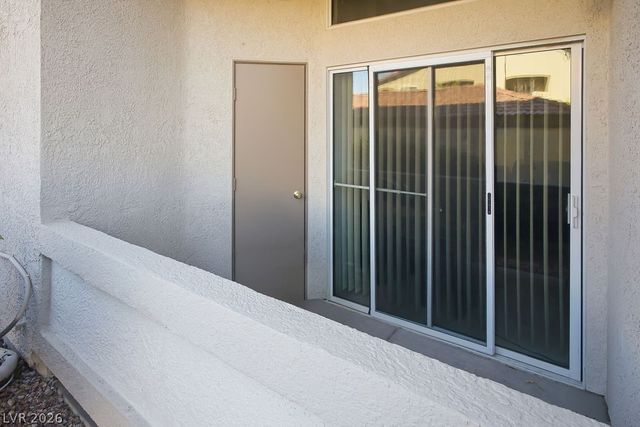 3325 Cactus Shadow Street 104, Las Vegas, NV 89129