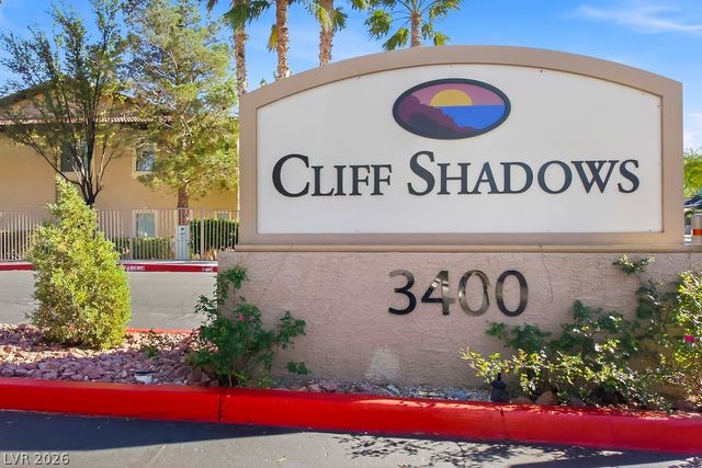 3325 Cactus Shadow Street 104, Las Vegas, NV 89129