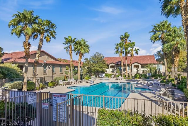 3325 Cactus Shadow Street 104, Las Vegas, NV 89129