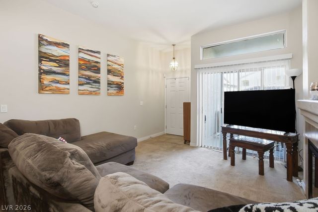 3325 Cactus Shadow Street 104, Las Vegas, NV 89129