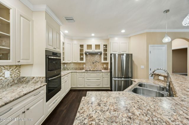 11246 SADDLE CLUB Drive, Jacksonville, FL 32219