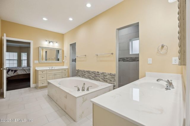 11246 SADDLE CLUB Drive, Jacksonville, FL 32219