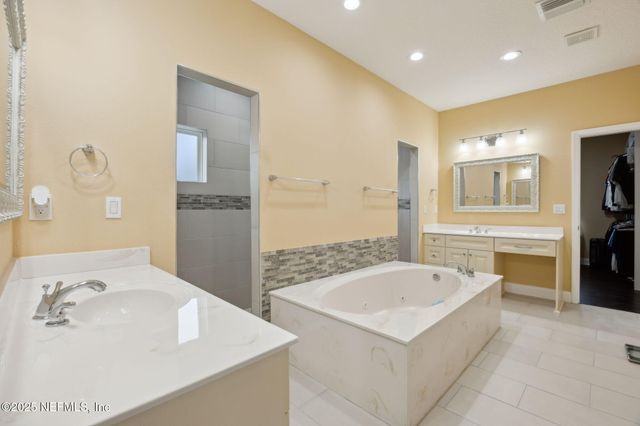 11246 SADDLE CLUB Drive, Jacksonville, FL 32219