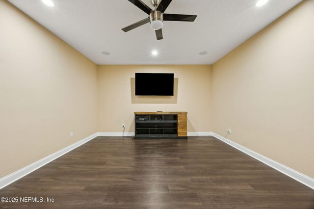 11246 SADDLE CLUB Drive, Jacksonville, FL 32219