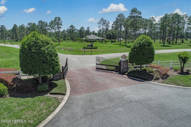 11246 SADDLE CLUB Drive, Jacksonville, FL 32219