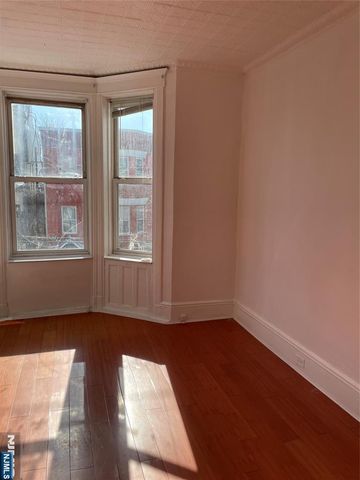 18 Graham Street, Jersey City, NJ 07307