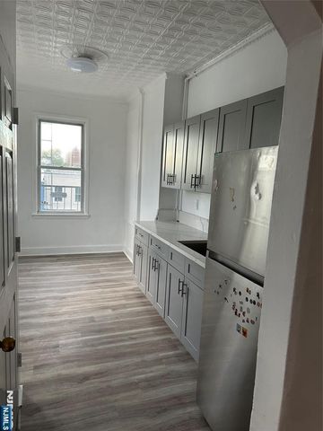 18 Graham Street, Jersey City, NJ 07307